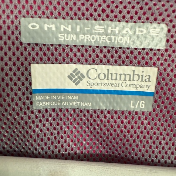 Columbia Large Fuchsia Omni-Shade Sun Protection Short Sleeve Button Down Shirt - Picture 3 of 14